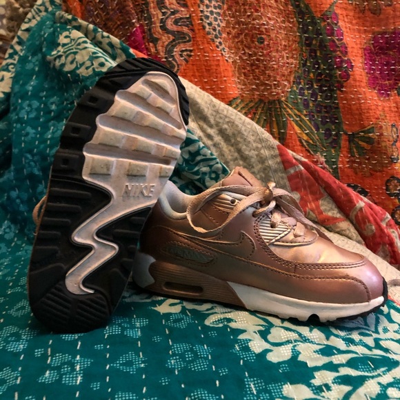 Rose Gold Nike AirMax - Picture 3 of 4